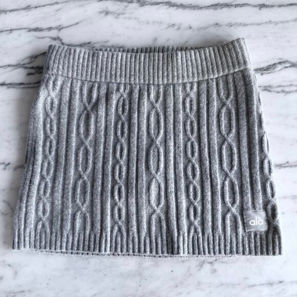 Alo Yoga Cable Knit Winter Bliss Mini Skirt - Heather Grey Small